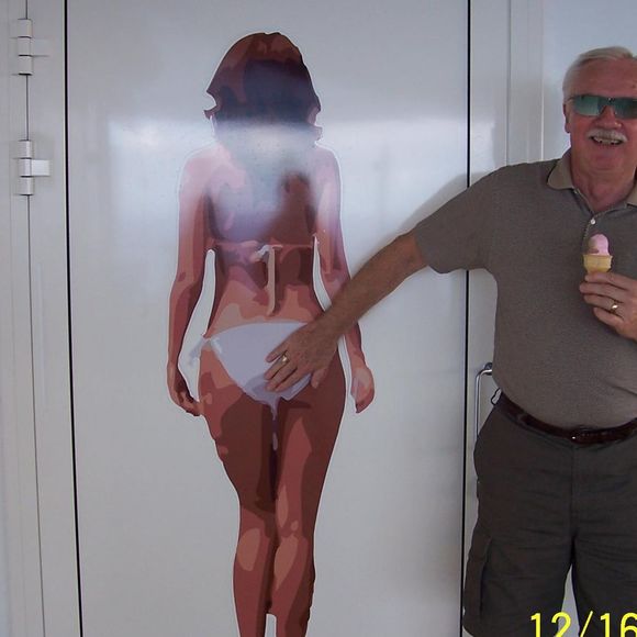 Meet your Posher, Larry - Picture 1 of 1